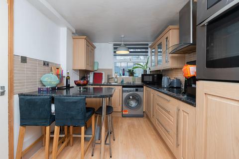 4 bedroom end of terrace house for sale, Bristol BS5
