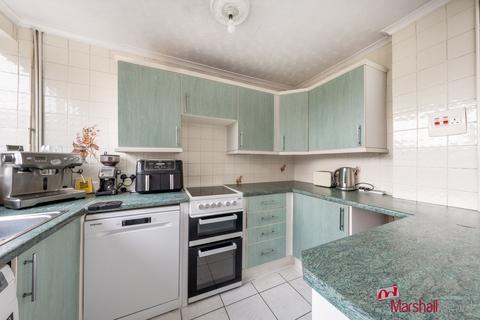 3 bedroom terraced house for sale, Coates Way, Watford, WD25
