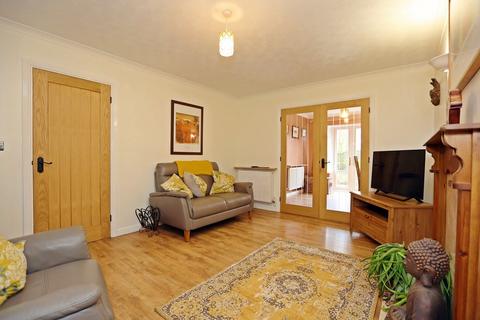 1 Clos Cefn Glas, Llantwit Fardre, Pontypridd, CF38 2BS
