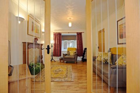1 Clos Cefn Glas, Llantwit Fardre, Pontypridd, CF38 2BS