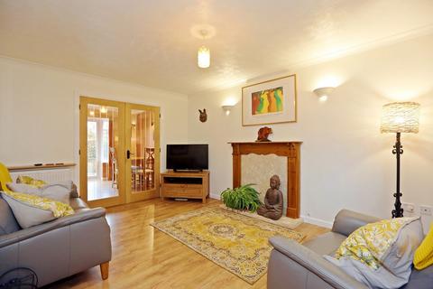1 Clos Cefn Glas, Llantwit Fardre, Pontypridd, CF38 2BS