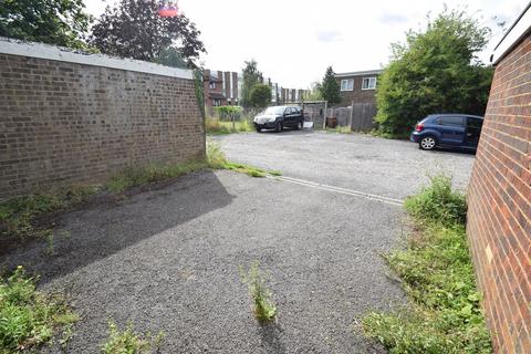 Parking to rent, Maplins Close, Rainham, Gillingham, ME8