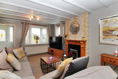 3 bedroom semi-detached house for sale, King Richards Hill, Earl Shilton LE9