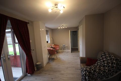 4 bedroom house to rent, Dawesmoor Close , SLOUGH SL2
