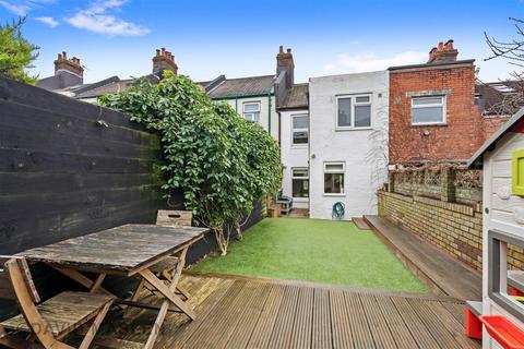 3 bedroom house for sale, Ladysmith Road, Brighton