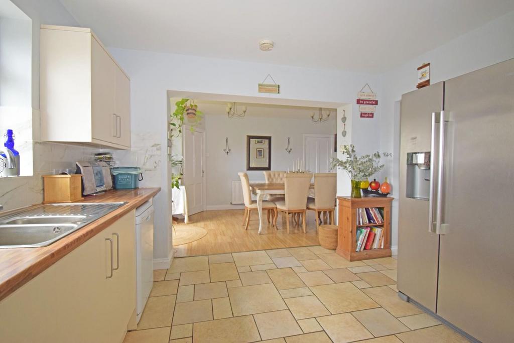 25 Toms Town Lane, kitchen to dining.jpg