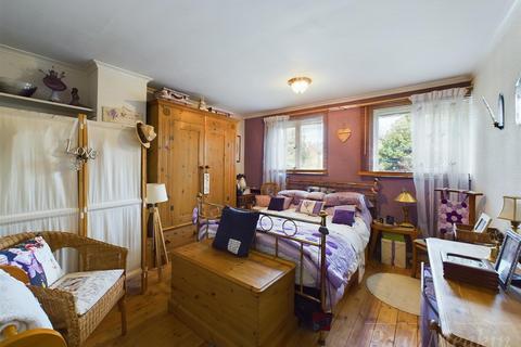 5 Tedder Road, South Croydon, CR2 8AP