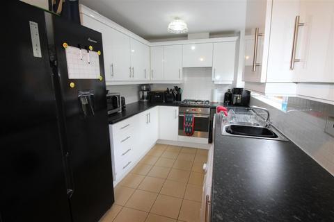 3 bedroom detached house for sale, Marsh Court, Bargoed CF81