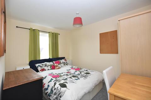 4 bedroom house share to rent, Banbury Way, Basingstoke RG24