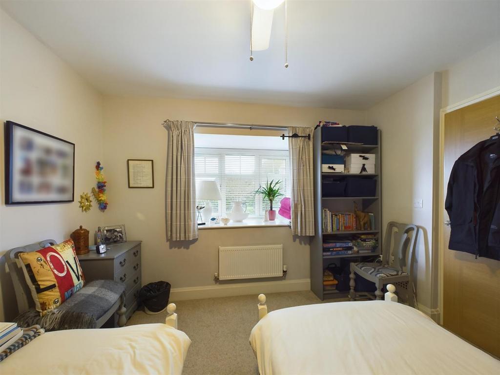 CAM02546 G0-PR0168-STILL024.jpg