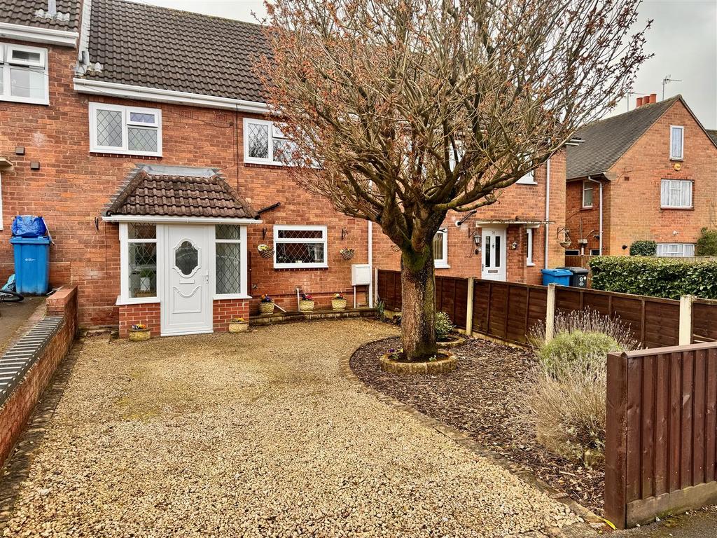 Moatbrook Avenue, Codsall, Wolverhampton 3 bed terraced house for sale