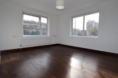 3 bedroom apartment to rent, Maltby Street, Bermondsey