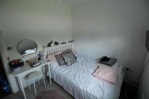 2 bedroom flat to rent, 2 Bedroom Apartment - Wickford