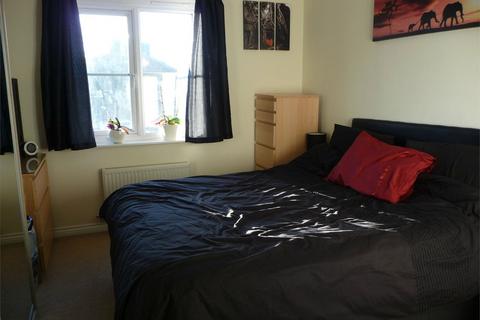 2 bedroom flat to rent, St Lukes Court, Hatfield, AL10