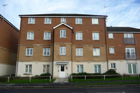 2 bedroom flat to rent, St Lukes Court, Hatfield, AL10