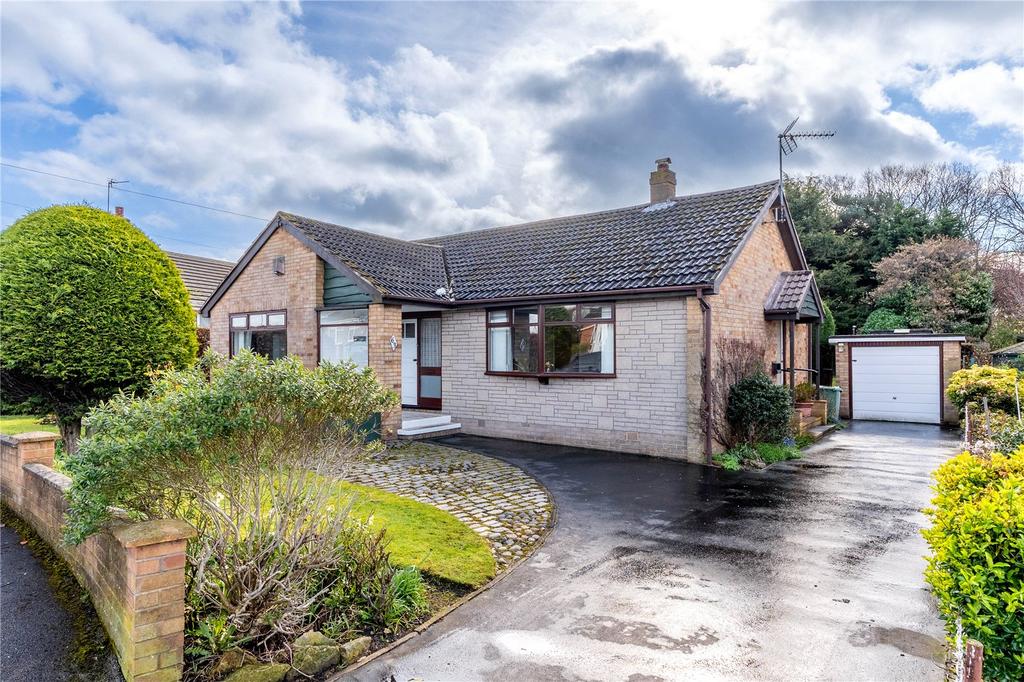 Templegate Crescent, Leeds, West... 3 bed detached bungalow for sale