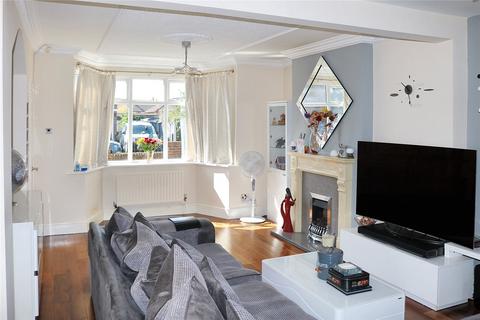 3 bedroom semi-detached house for sale, Astley Avenue, Swillington, Leeds, West Yorkshire