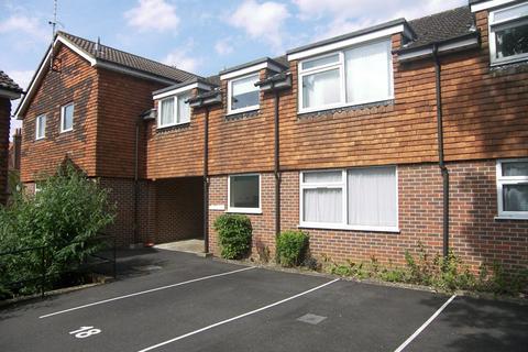 1 bedroom flat to rent, Griffin Court, Bookham