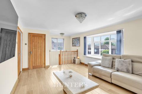 7 Davids Farm Close, Middleton, Manchester, M24 2DF