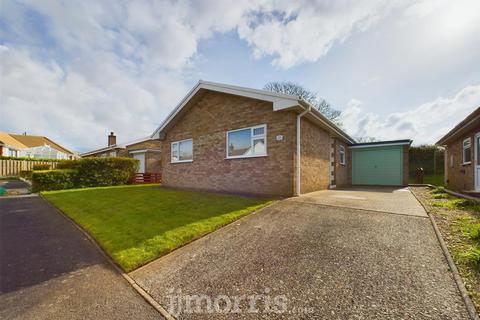 3 bedroom bungalow for sale, Dolwerdd Estate, Penparc, Cardigan
