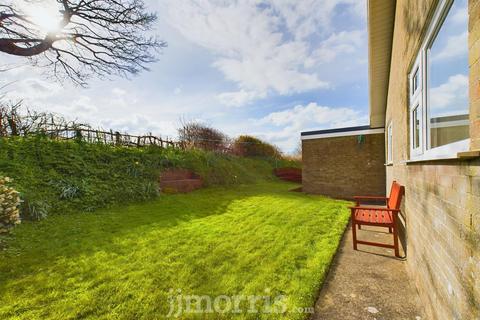 3 bedroom bungalow for sale, Dolwerdd Estate, Penparc, Cardigan