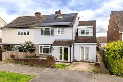 4 bedroom semi-detached house for sale, Centre Avenue, Epping