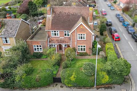 75 Station Road, Burnham-on-crouch, CM0 8HR