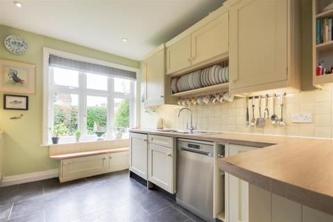 75 Station Road, Burnham-on-crouch, CM0 8HR