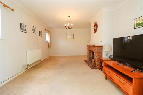 39 Beaufort Road, Church Crookham, Fleet, GU52 6AU