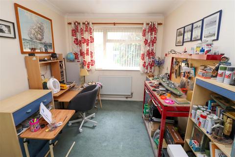 39 Beaufort Road, Church Crookham, Fleet, GU52 6AU