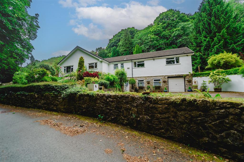 Carmel Road, Carmel, Holywell 4 bed house for sale £475,000