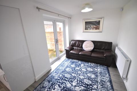 Venlyn Queen Street, Thorne, Doncaster, DN8 5AA