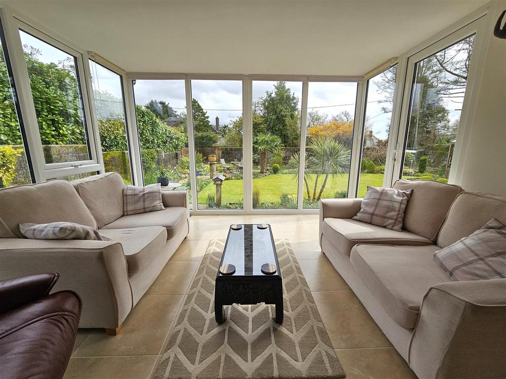 Garden Room.jpg
