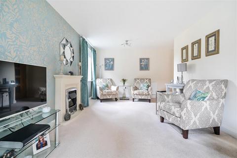 2 bedroom flat for sale, Shackleton Place, Devizes, SN10