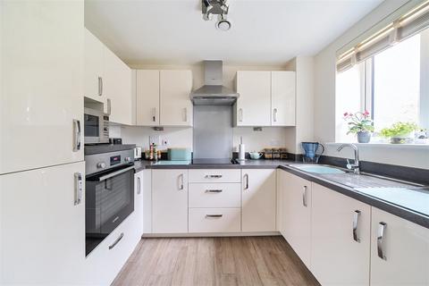 2 bedroom flat for sale, Shackleton Place, Devizes, SN10