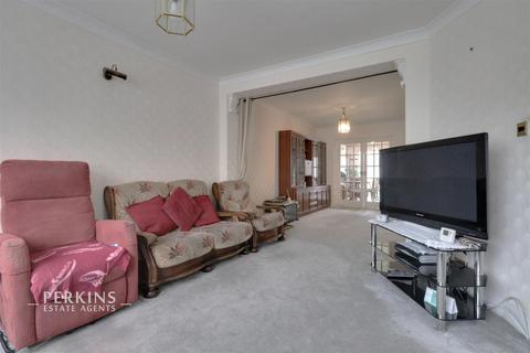 106 Beresford Avenue, London, W7 3AP