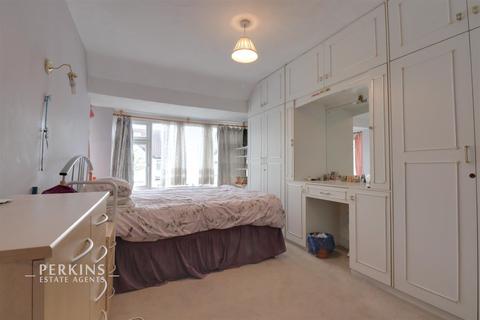 106 Beresford Avenue, London, W7 3AP