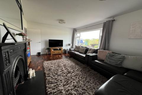 16 Basildene Close, Gilwern, Abergavenny, NP7 0AW