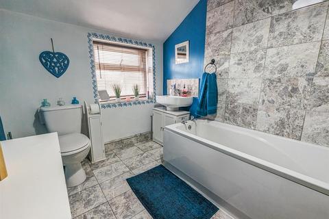 70 Weldon Road, Corby, NN17 5UE
