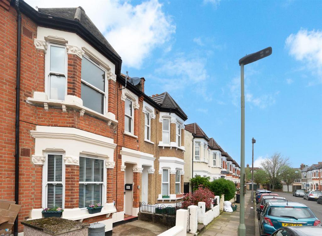 Road, Bromley 1 bed flat for sale £280,000