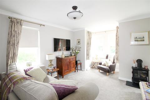 4 bedroom end of terrace house for sale, Thirlway Drive, Ripon
