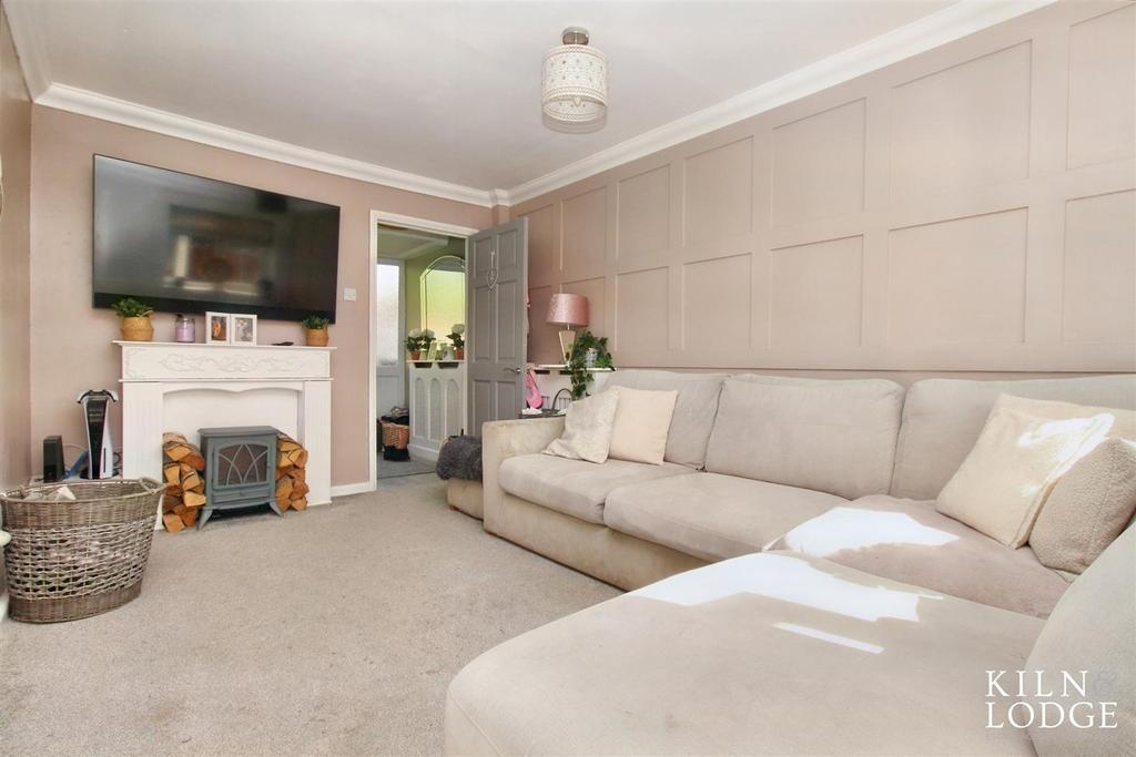 Clopton Green, Basildon 2 bed terraced house for sale £290,000