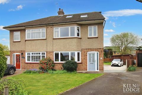 4 bedroom semi-detached house for sale, Langdale Gardens, Chelmsford