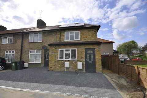 1 bedroom end of terrace house for sale, Grafton Road, Dagenham