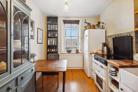 34c Woodstock Road, London, W4 1UF
