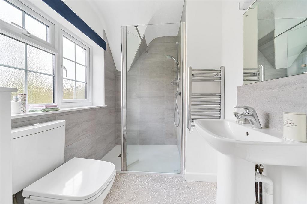 Ensuite shower room