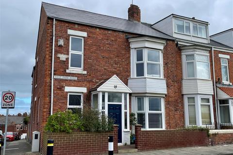4 bedroom end of terrace house for sale, West Park Road, South Shields