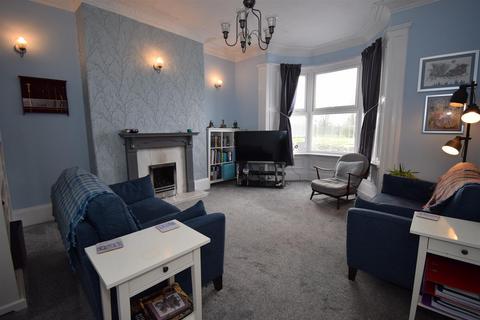 4 bedroom end of terrace house for sale, West Park Road, South Shields