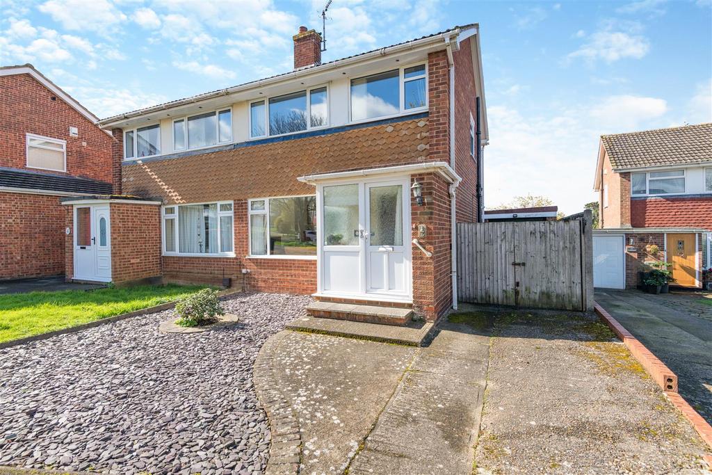 Richmond Way, Maidstone 3 bed semidetached house for sale £350,000