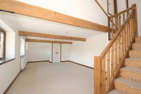 4 bedroom barn conversion for sale, Stourport Road, DY12 1PY